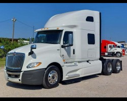 2019 International Lt625