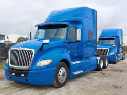 2019 International Lt625